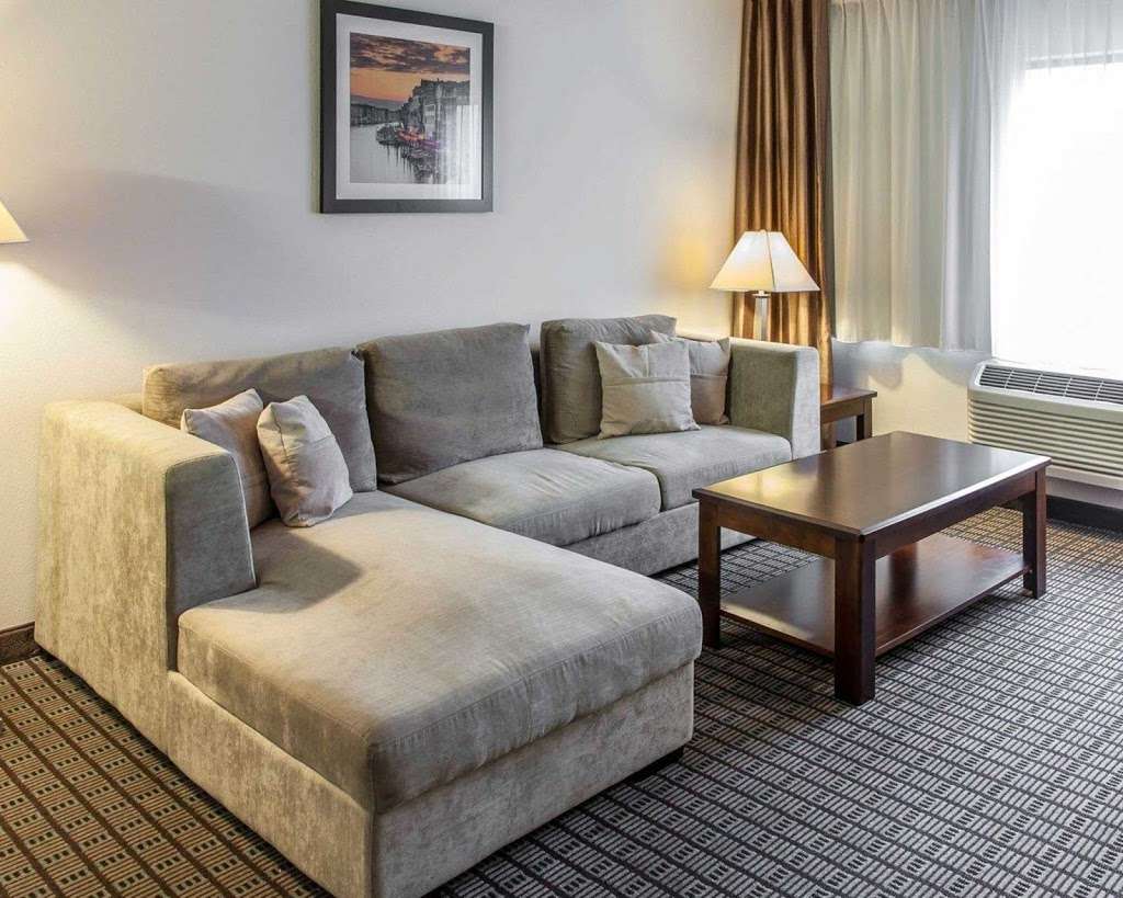 Comfort Inn & Suites BWI Airport | 6921 Baltimore Annapolis Blvd, Baltimore, MD 21225 | Phone: (410) 789-9100