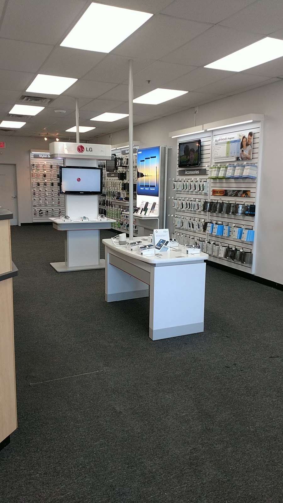 Verizon Authorized Retailer – GoWireless | 141 US-130 Suite V, Cinnaminson, NJ 08077 | Phone: (856) 829-8600