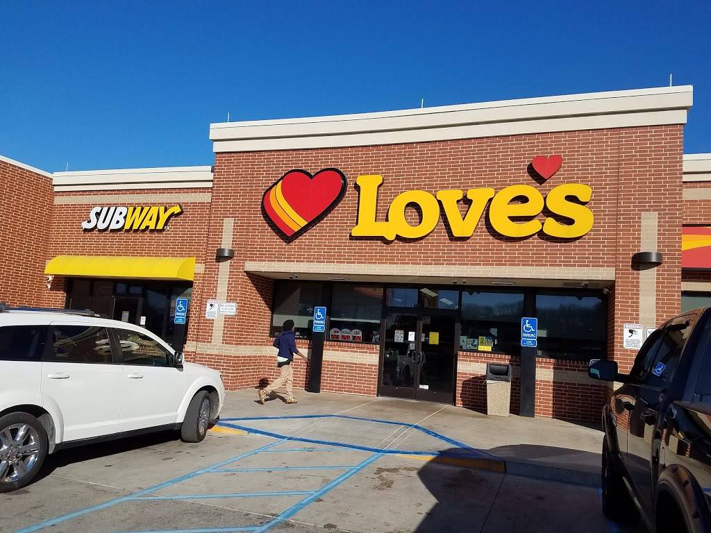 Loves Travel Stop | 6124 N Broadway, St. Louis, MO 63147, USA | Phone: (314) 383-0506