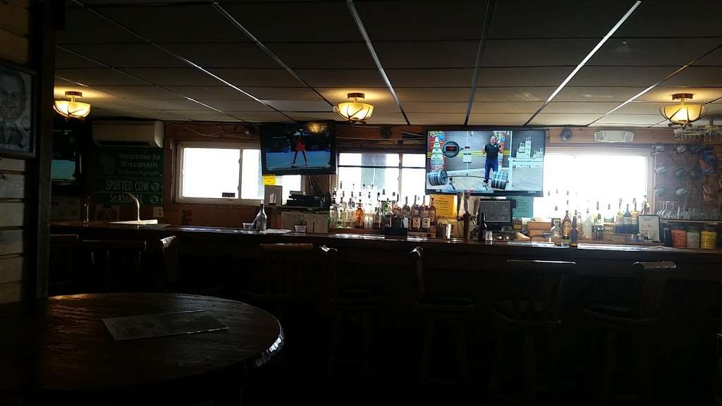 Double Ds Pub and Eatery | W1602 Co Rd J, Mukwonago, WI 53149, USA | Phone: (262) 363-3671