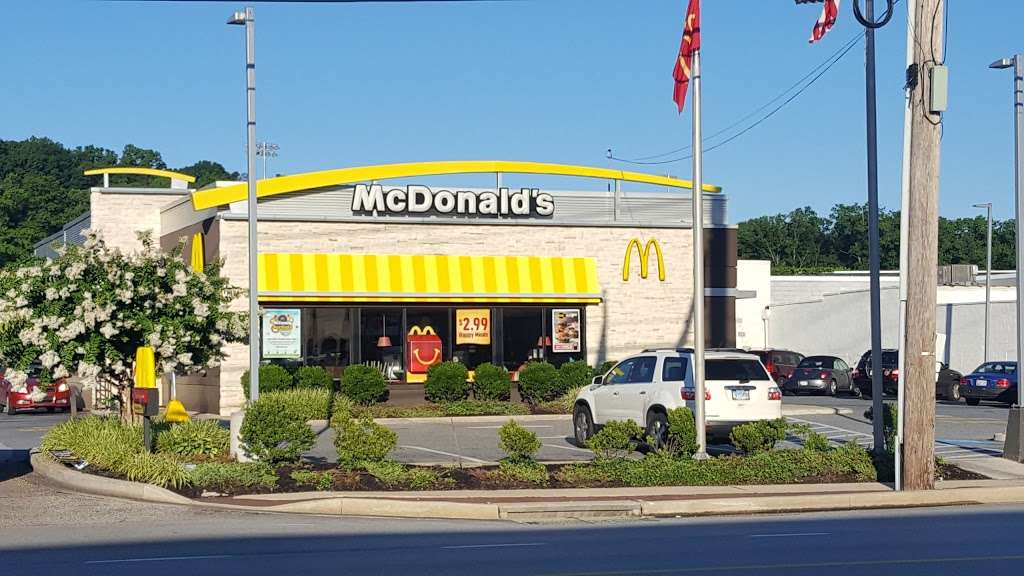 McDonalds | 934 York Rd, Towson, MD 21204, USA | Phone: (410) 823-6760