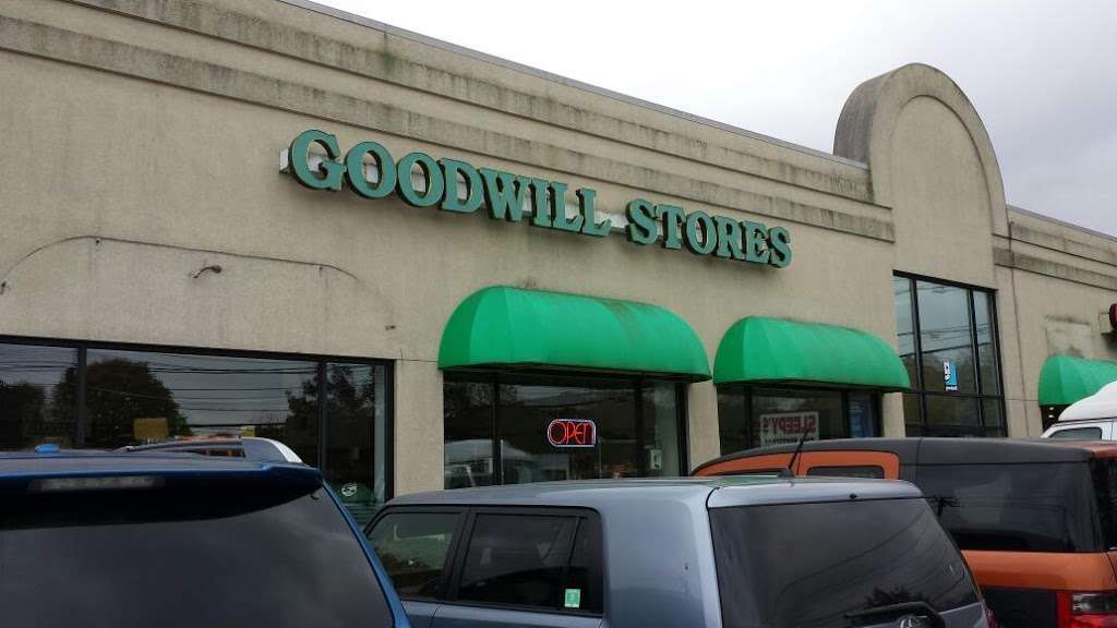 Goodwill Industries Store & Donation Center | 1900 Jericho Turnpike, East Northport, NY 11731 | Phone: (631) 462-4219