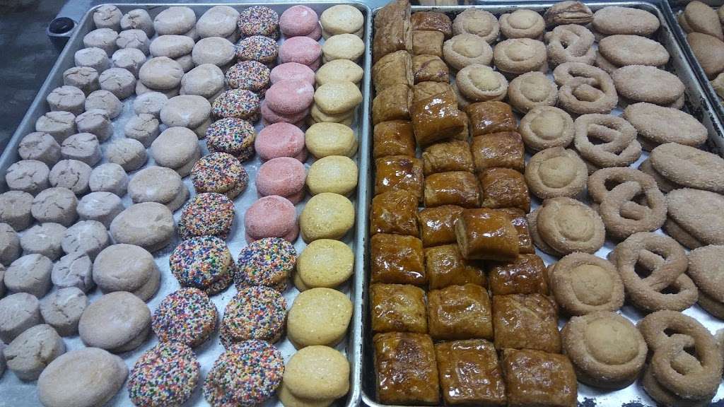 Las Aguilas Bakery | 12834 Rosecrans Ave, Norwalk, CA 90650 | Phone: (562) 802-8286