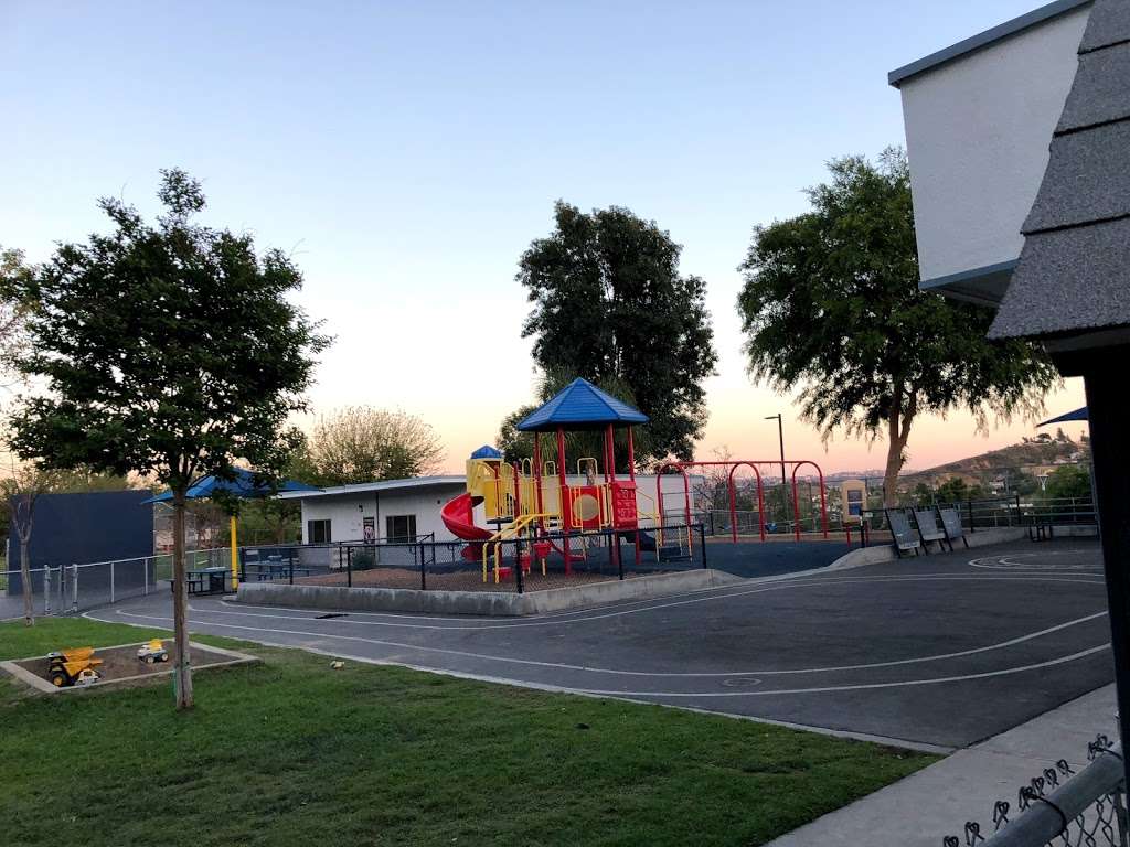 Collegewood Elementary School | 20725 Collegewood Dr, Walnut, CA 91789, USA | Phone: (909) 598-5308