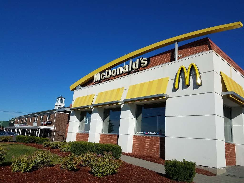 McDonalds | 17 Drum Hill Rd, Chelmsford, MA 01824, USA | Phone: (978) 459-3024