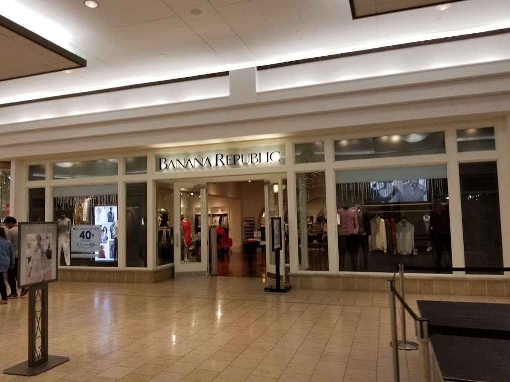 Banana Republic | 2584 E Sunrise Blvd, Fort Lauderdale, FL 33304 | Phone: (954) 564-5880