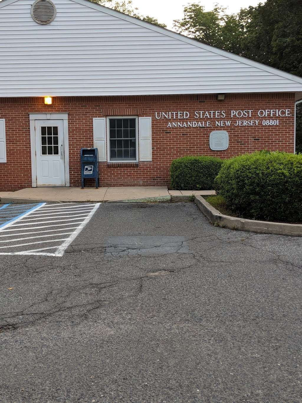 United States Postal Service | 10 Lower W St, Annandale, NJ 08801, USA | Phone: (800) 275-8777