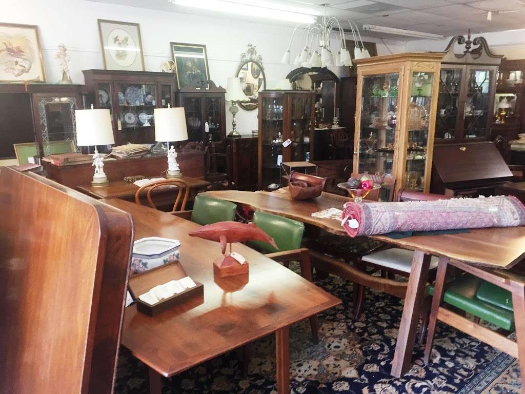 A Real Find Antiques | 3152 Baltimore Blvd, Finksburg, MD 21048 | Phone: (410) 871-2738