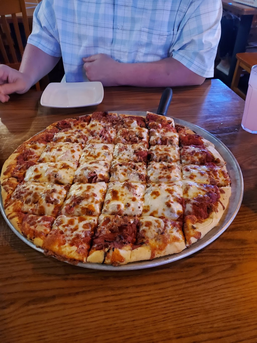 Beer Barrel Pizza and Grill | 2200 Maple St #315, Maumee, OH 43537, USA | Phone: (567) 302-3030