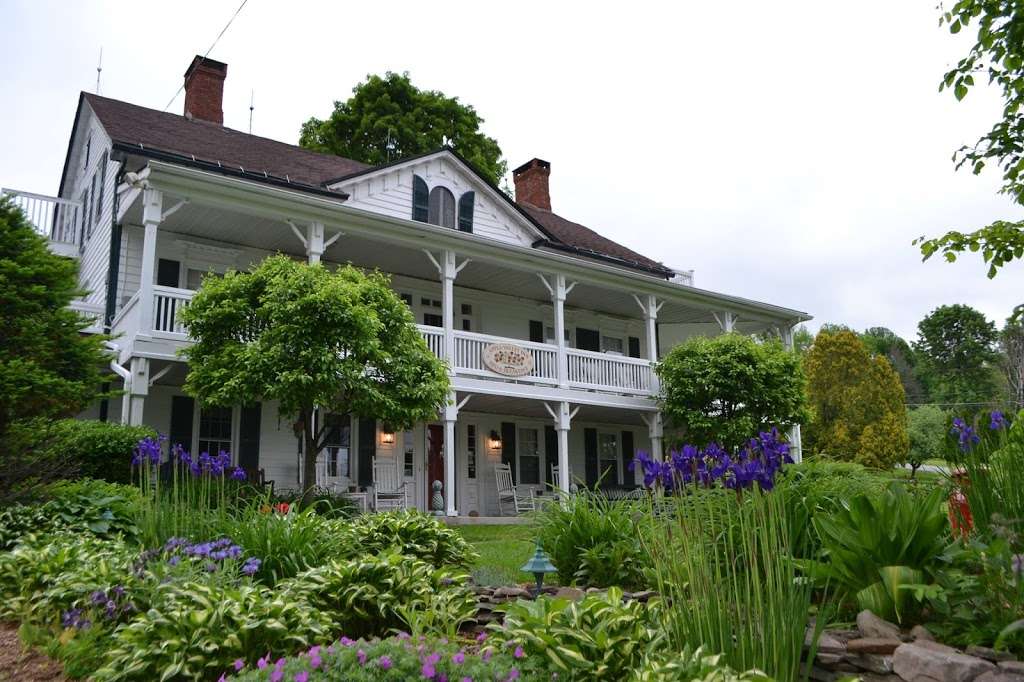 Apple Valley Inn | 967 County Rd 517, Glenwood, NJ 07418, USA | Phone: (973) 764-3735