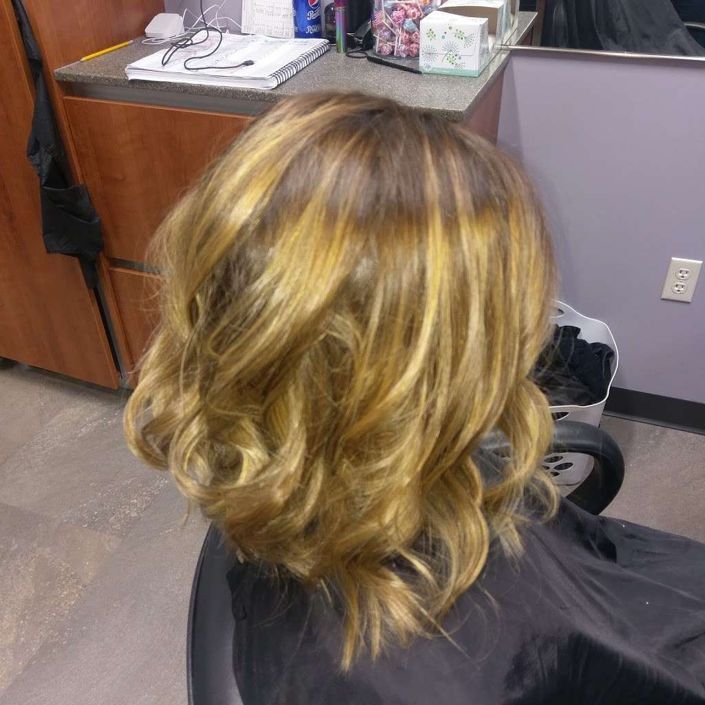 Sola Salon Studios | 5319 S 108th St, Hales Corners, WI 53130, USA | Phone: (414) 810-7652