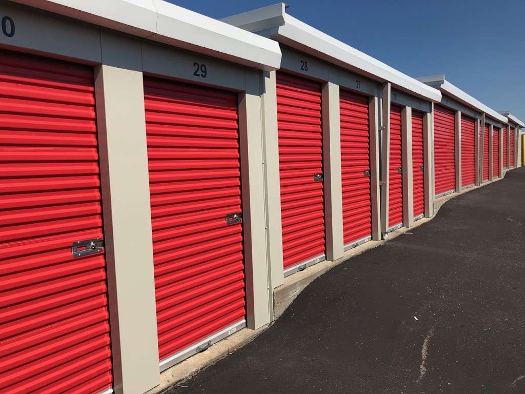 St. Joseph Self Storage | 2205 S Riverside Rd, St Joseph, MO 64507, USA | Phone: (816) 232-4600