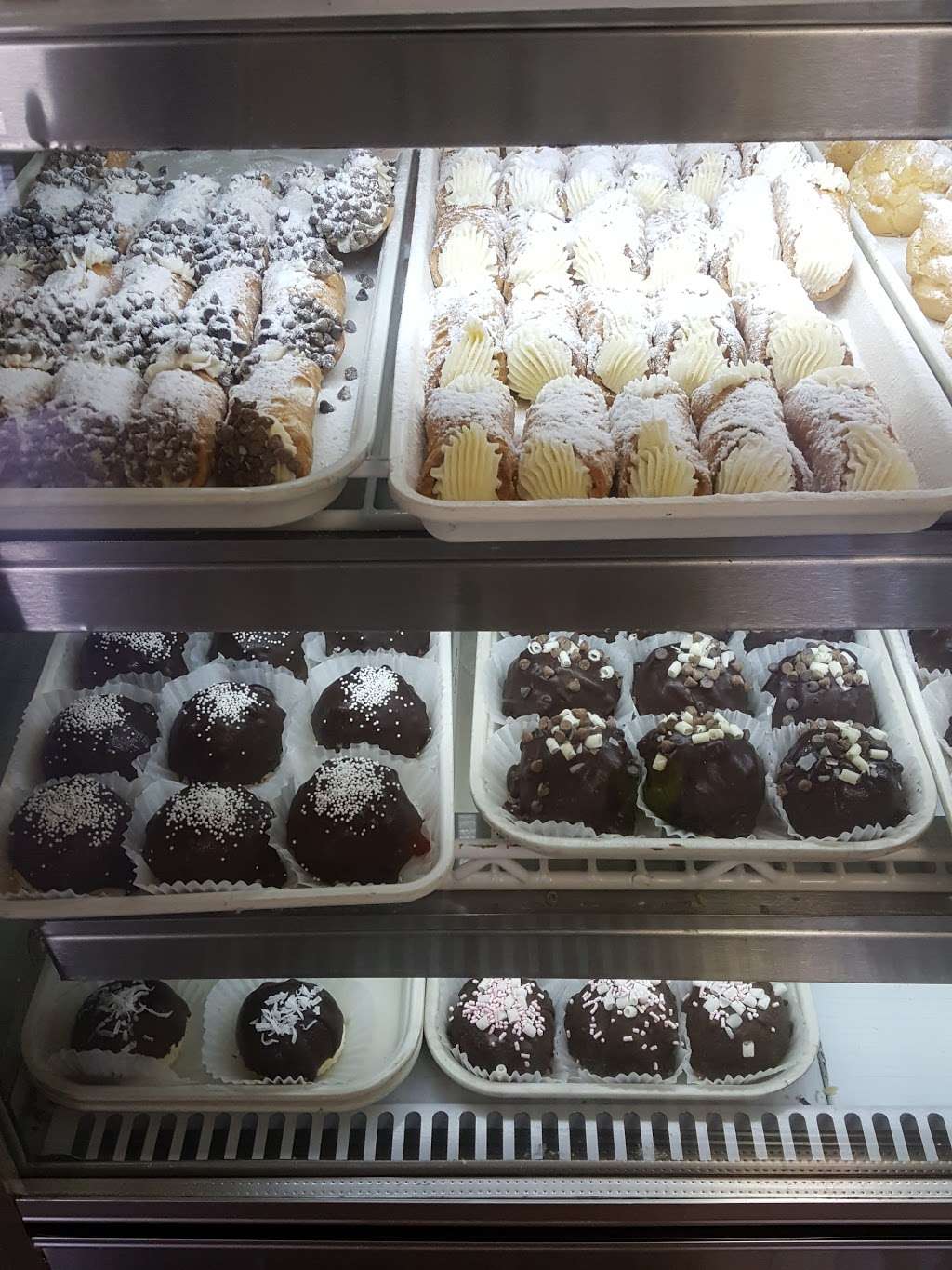 Kalmans Bakery | 1203 Hornberger Ave, Roebling, NJ 08554, USA | Phone: (609) 499-8022