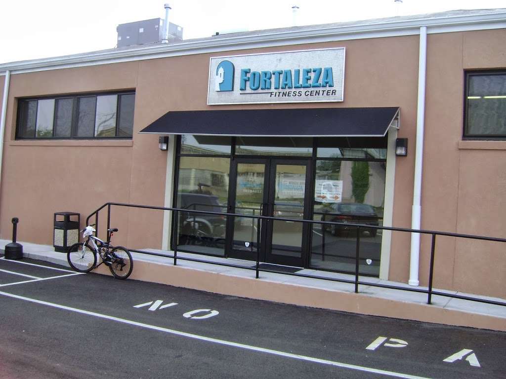 Fortaleza Fitness Center | 133 W Hunting Park Ave, Philadelphia, PA 19140, USA | Phone: (215) 455-5370