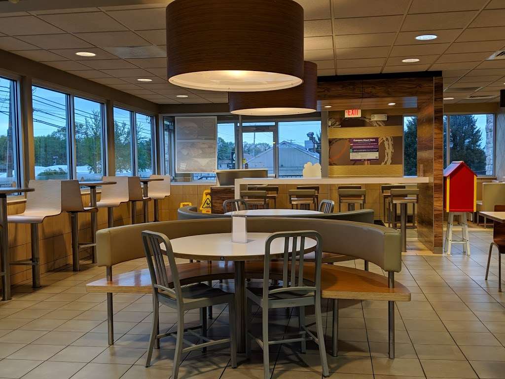 McDonalds | 1829 Oregon Pike, Lancaster, PA 17601, USA | Phone: (717) 569-7898