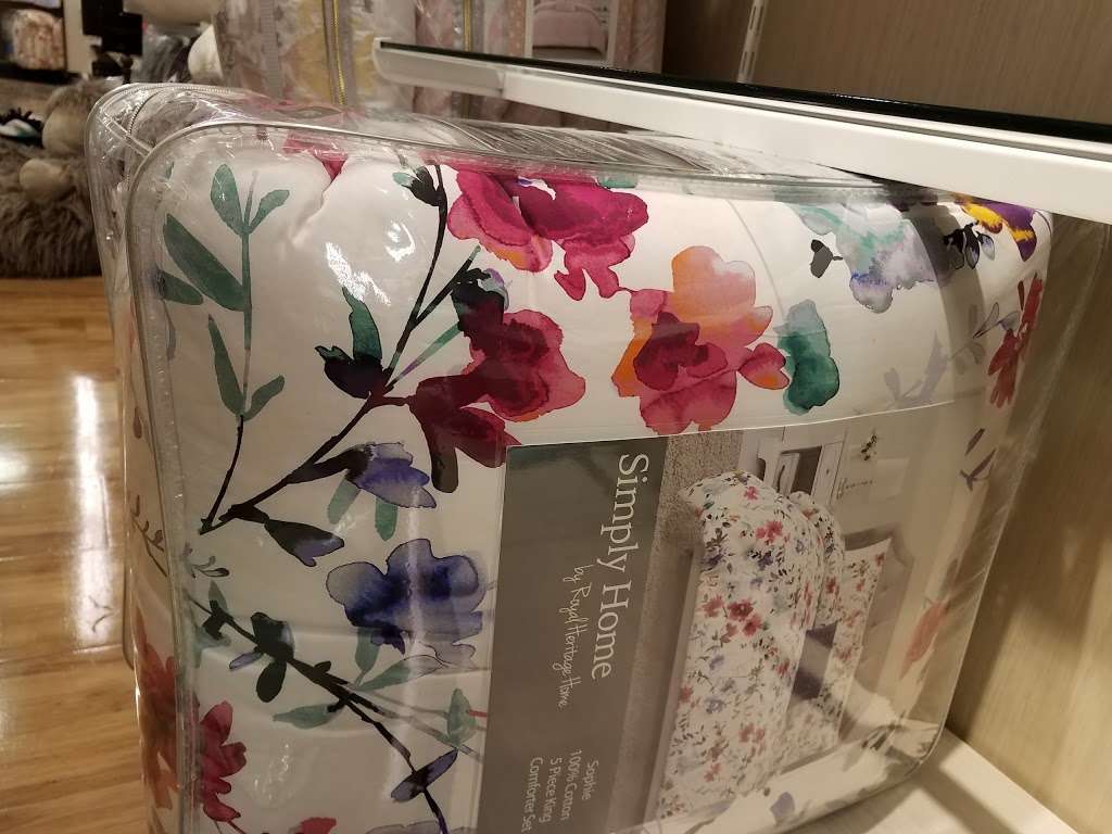 HomeGoods | 598-C River Hwy, Mooresville, NC 28117, USA | Phone: (704) 662-8351