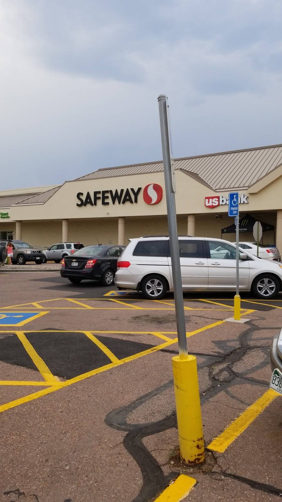 Safeway | 2890 N Powers Blvd, Colorado Springs, CO 80922, USA | Phone: (719) 573-4860