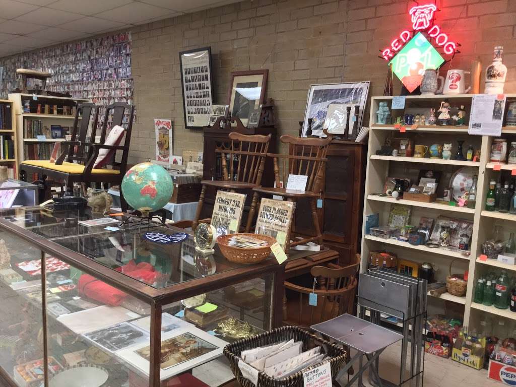 Antique Alley | 1325 Matthews-Mint Hill Rd, Matthews, NC 28105 | Phone: (704) 847-3003