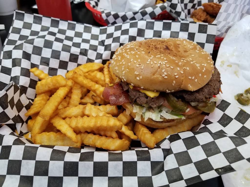 Weekend Dreams Burgers & Grill | 4466 W Ashlan Ave, Fresno, CA 93722, USA | Phone: (559) 274-9416