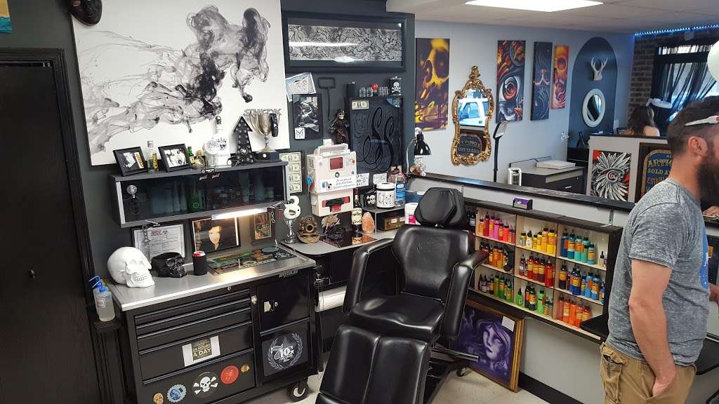 7 Day Gallery Tattoo & Art Gallery | 6000 W 159th St, Oak Forest, IL 60452, USA | Phone: (708) 897-9855