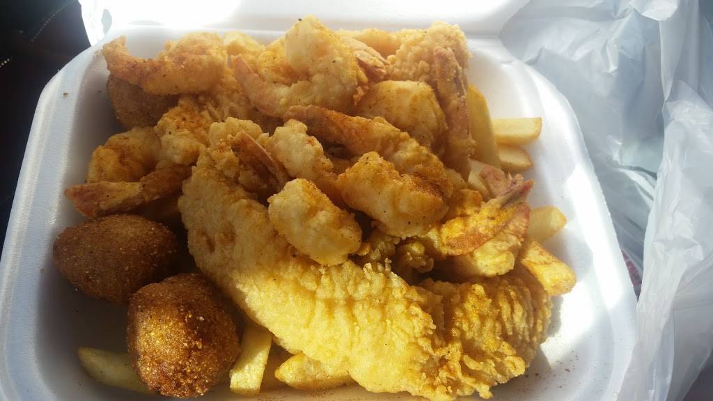 Riverside Seafood Market | 6501 N 40th St, Tampa, FL 33610, USA | Phone: (813) 630-0940