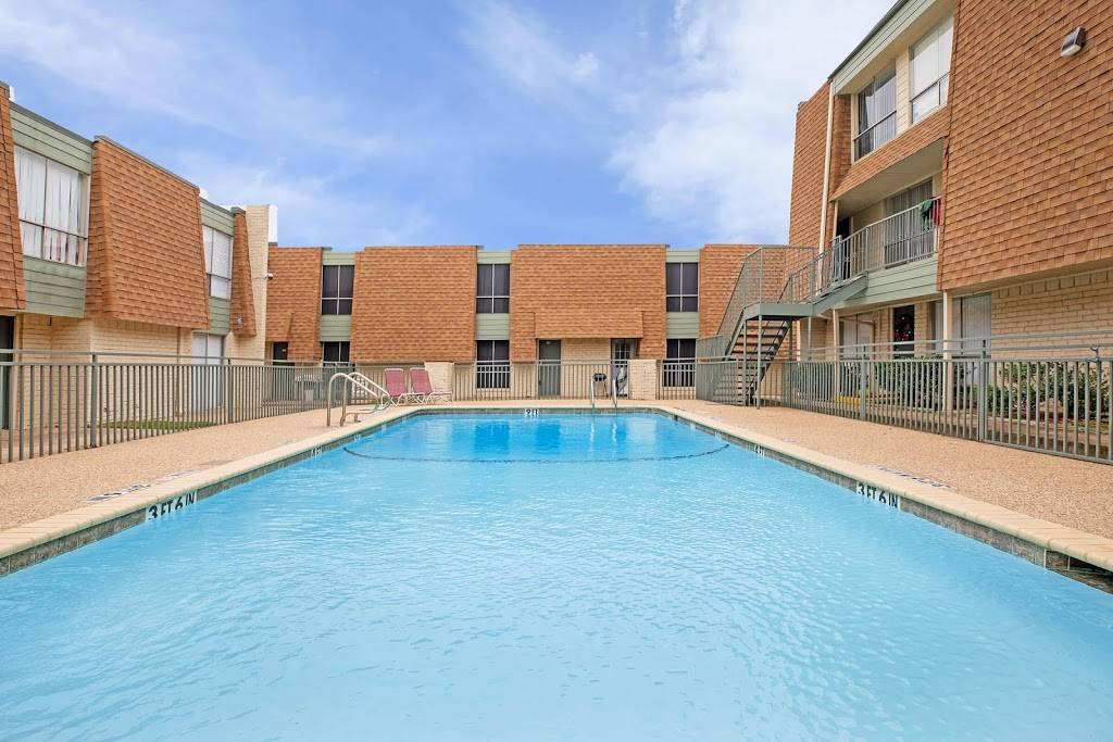 Woodside Villas Apartments | 3429 W Rochelle Rd, Irving, TX 75062 | Phone: (972) 255-2312