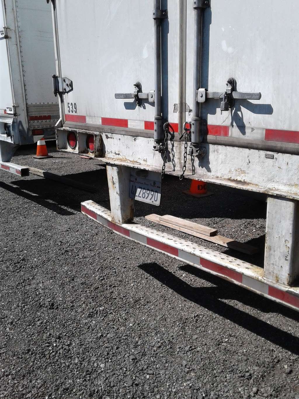 M P Trucking | 13590 Arrow Route, Fontana, CA 92335, USA | Phone: (909) 281-8520
