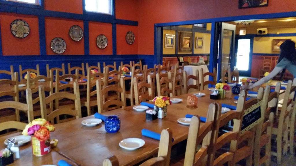 Cozymels Mexican Grill | 311 E Loop Rd, Wheaton, IL 60189, USA | Phone: (630) 871-1030