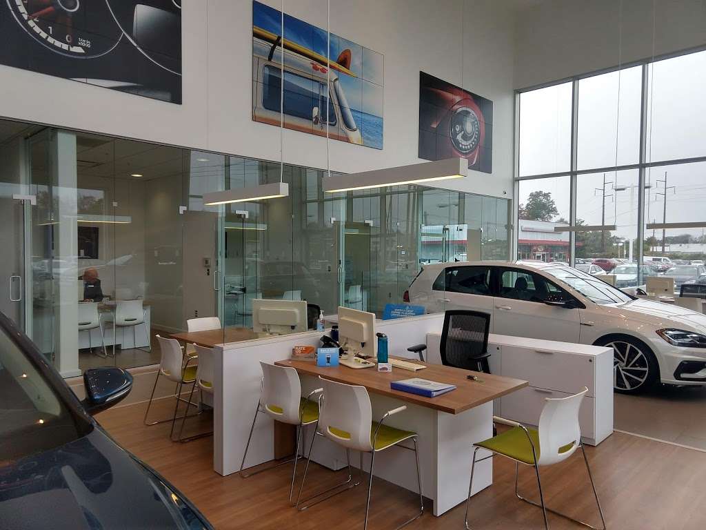 Kelly Volkswagen | 72 Andover St Route 114, Danvers, MA 01923, USA | Phone: (978) 774-8000