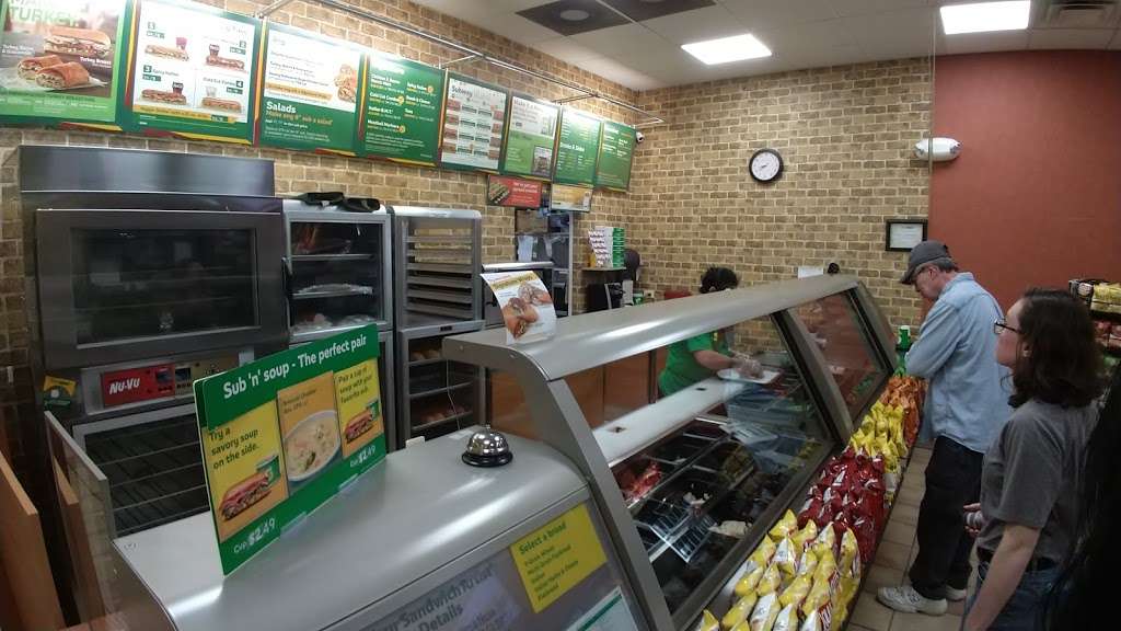 Subway Restaurants | 1480 N Lake St, Grayslake, IL 60030, USA | Phone: (847) 223-4782