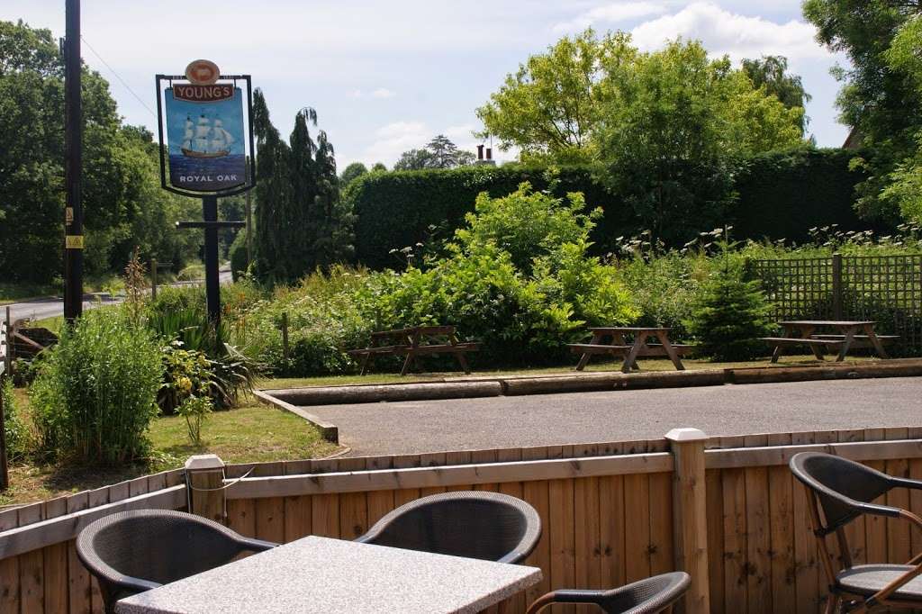 The Royal Oak | Royal Oak, Chart Lane South,, Stonebridge,, North Holmwood, Dorking RH5 4DJ, UK | Phone: 01306 885420