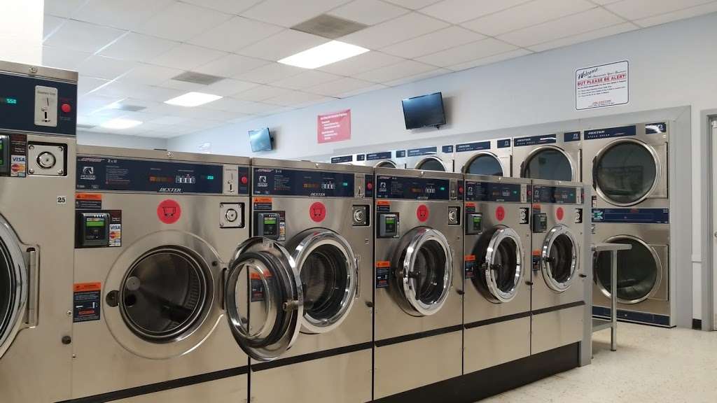 Laundry Yard | 3225 S Wadsworth Blvd Unit A, Lakewood, CO 80227, USA | Phone: (303) 984-6100