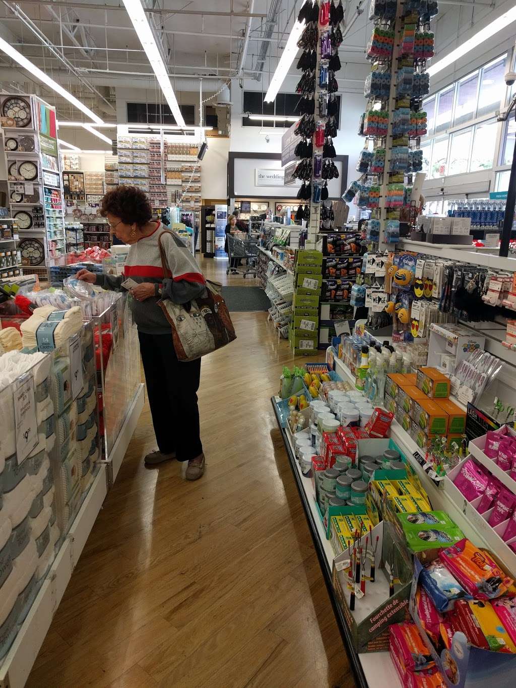 Bed Bath & Beyond 3341 E Foothill Blvd, Pasadena, CA 91107