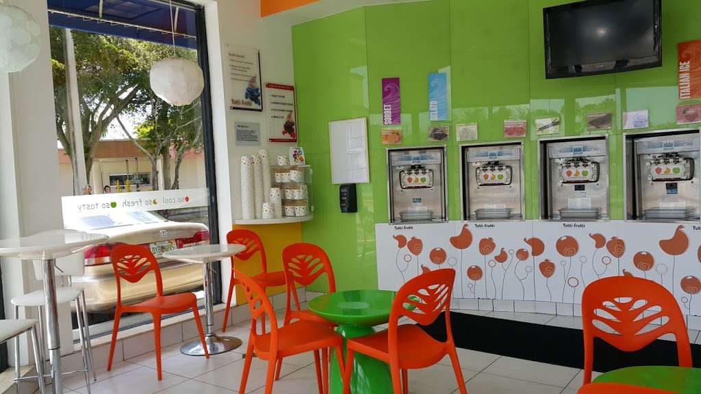 Tutti Frutti Frozen Yogurt | 9975 Glades Rd, Boca Raton, FL 33434, USA | Phone: (561) 487-1117