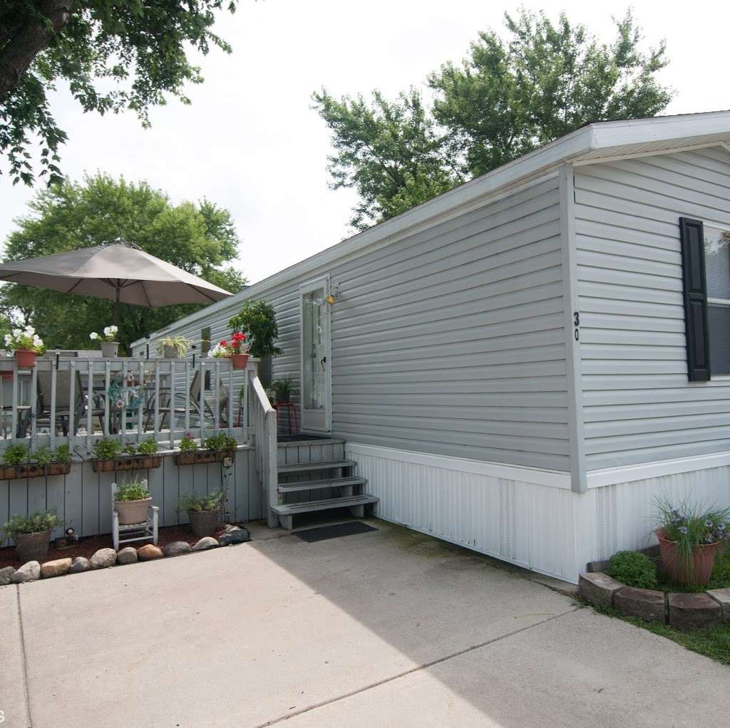 Bookwalter Woods Manufactured Home Community | 16 Cambridge Dr, Gardner, IL 60424 | Phone: (815) 237-2290