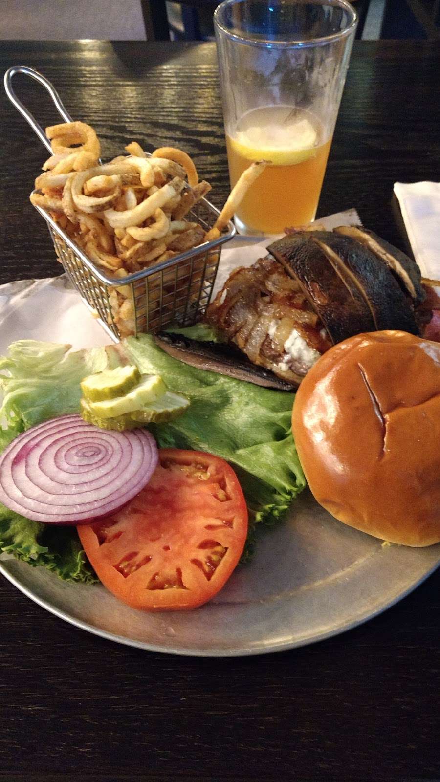 Burgers & Beer | 70 Rice Rd, South Wilmington, IL 60474, USA | Phone: (815) 237-0000