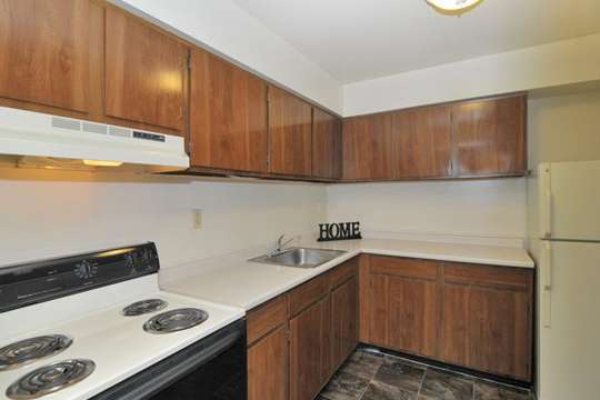 Whitestone Village Apartment Homes | 2647 30th St SW Apt. 86B, Allentown, PA 18103 | Phone: (610) 674-0534