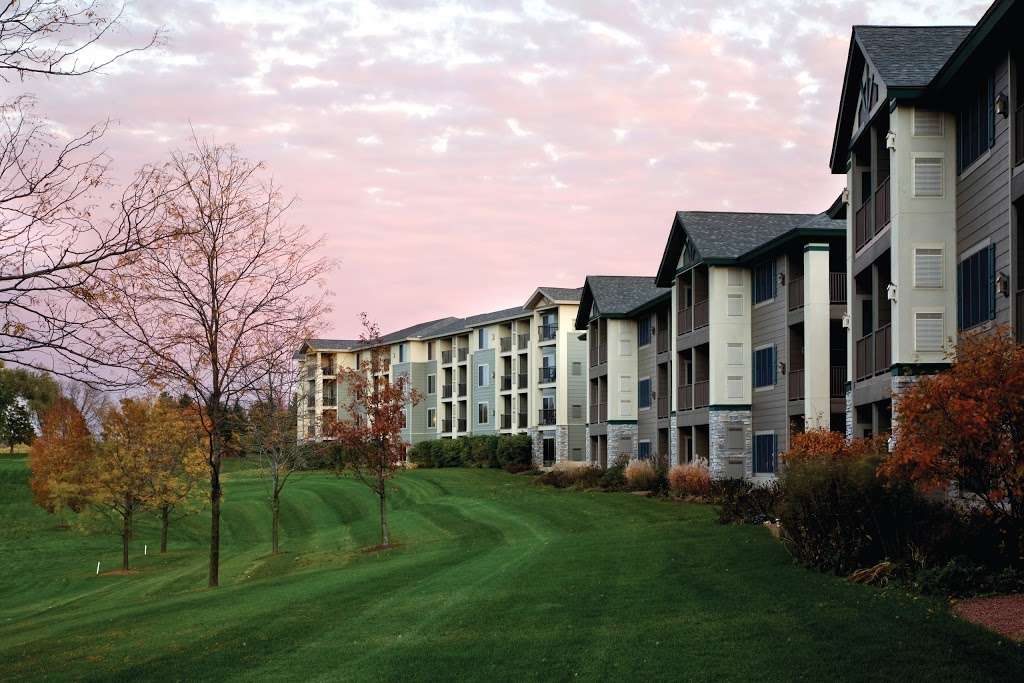 Holiday Inn Club Vacations at Lake Geneva Resort | 7037 Grand Geneva Way, Lake Geneva, WI 53147, USA | Phone: (866) 915-4224