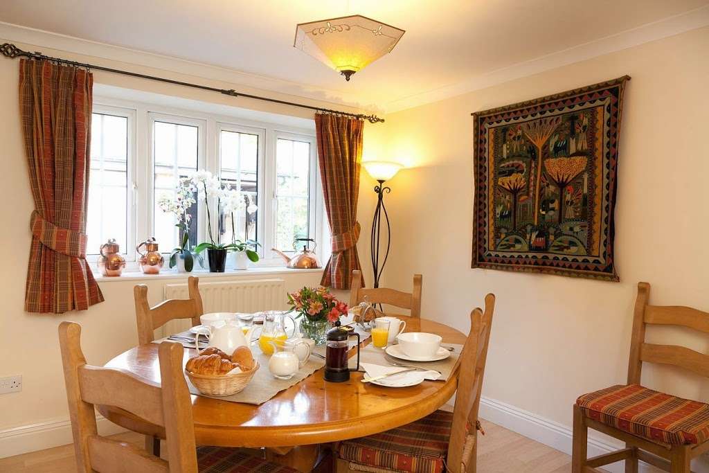 The Old Joinery Bed & Breakfast in Capel | 110 The St, Capel, Dorking RH5 5JY, UK | Phone: 01306 711170