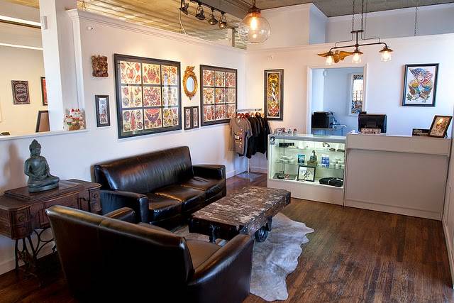 Grinn & Barrett Tattoo | 3021 Leavenworth St, Omaha, NE 68105, USA | Phone: (402) 553-7714