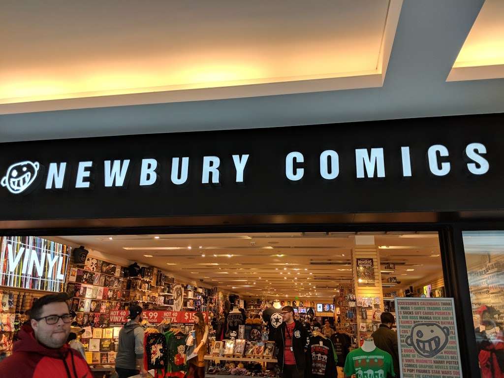 Newbury Comics | 630 Old Country Rd, Garden City, NY 11530, USA | Phone: (516) 248-0945