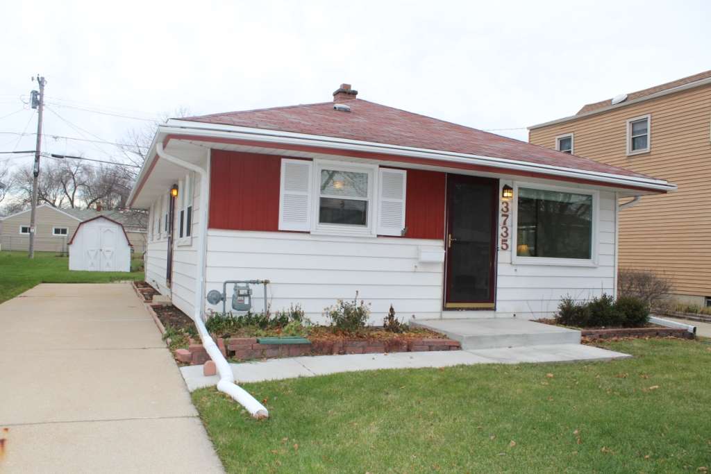 Milwaukee Realty inc. | 1437 N Prospect Ave, Milwaukee, WI 53202 | Phone: (414) 224-7200