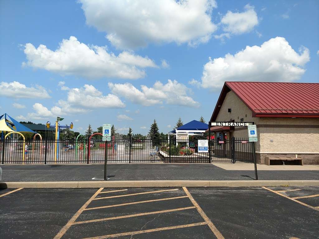 Spray n Play - CLOSED FOR THE SEASON | 951 McHenry Rd, Buffalo Grove, IL 60089, USA | Phone: (847) 793-0570