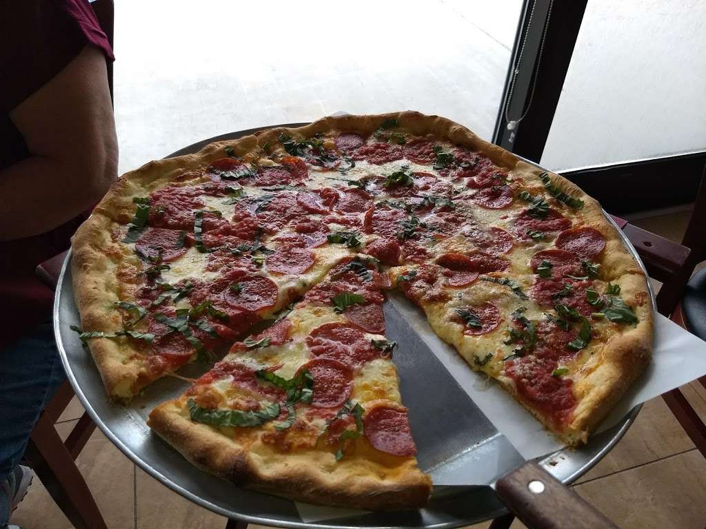 Lindas Pizza and Italian Restaurant Manchester, N.J. | 1900 NJ-37, Manchester Township, NJ 08759, USA | Phone: (732) 941-4150
