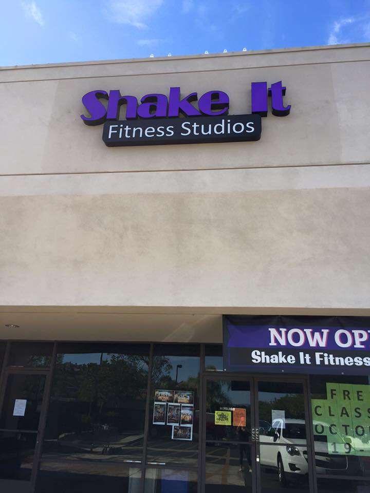 Shake it Fitness Studios | 2791 Green River Rd #108, Corona, CA 92882 | Phone: (951) 432-7400