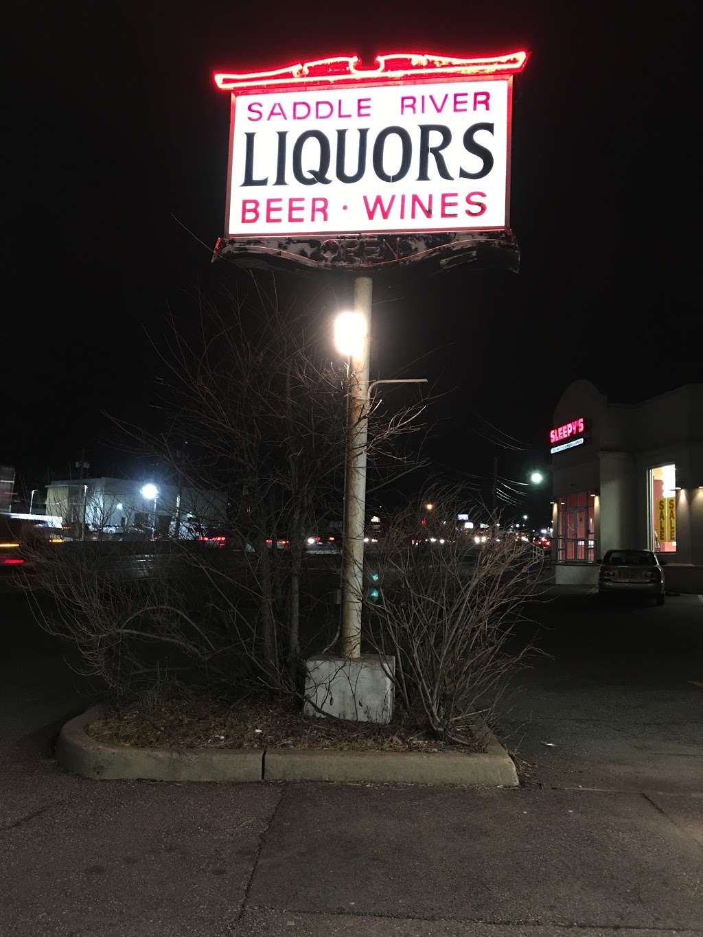 Saddle River Liquors | 380 NJ-17, Upper Saddle River, NJ 07458 | Phone: (201) 825-3161