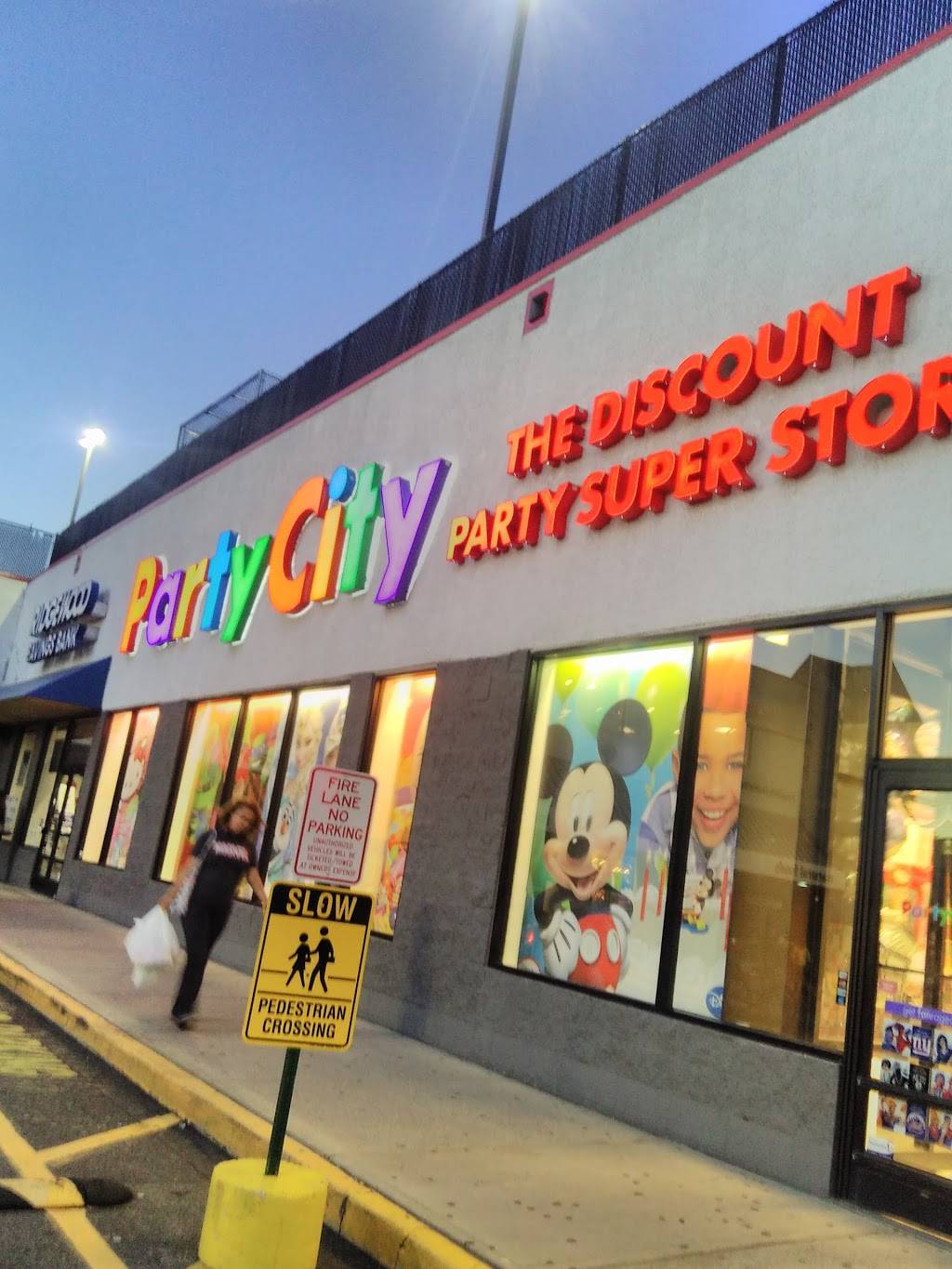 Party City | 74-17 Grand Ave, Queens, NY 11373, USA | Phone: (347) 507-7357