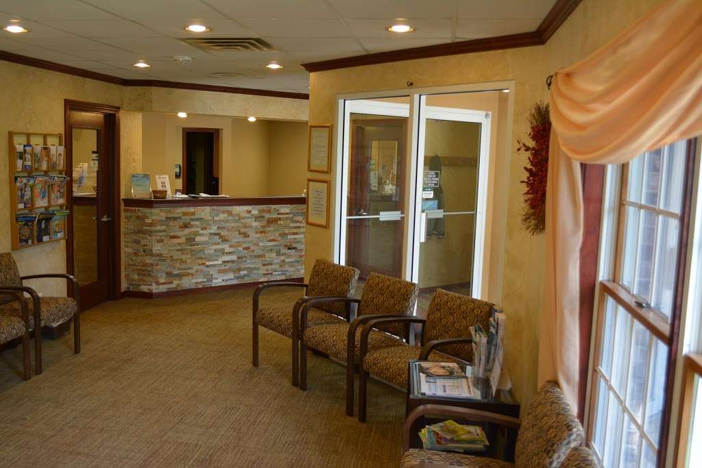 Boulder Hill Dental | 20 Boulder Hill Pass, Montgomery, IL 60538 | Phone: (630) 896-5013