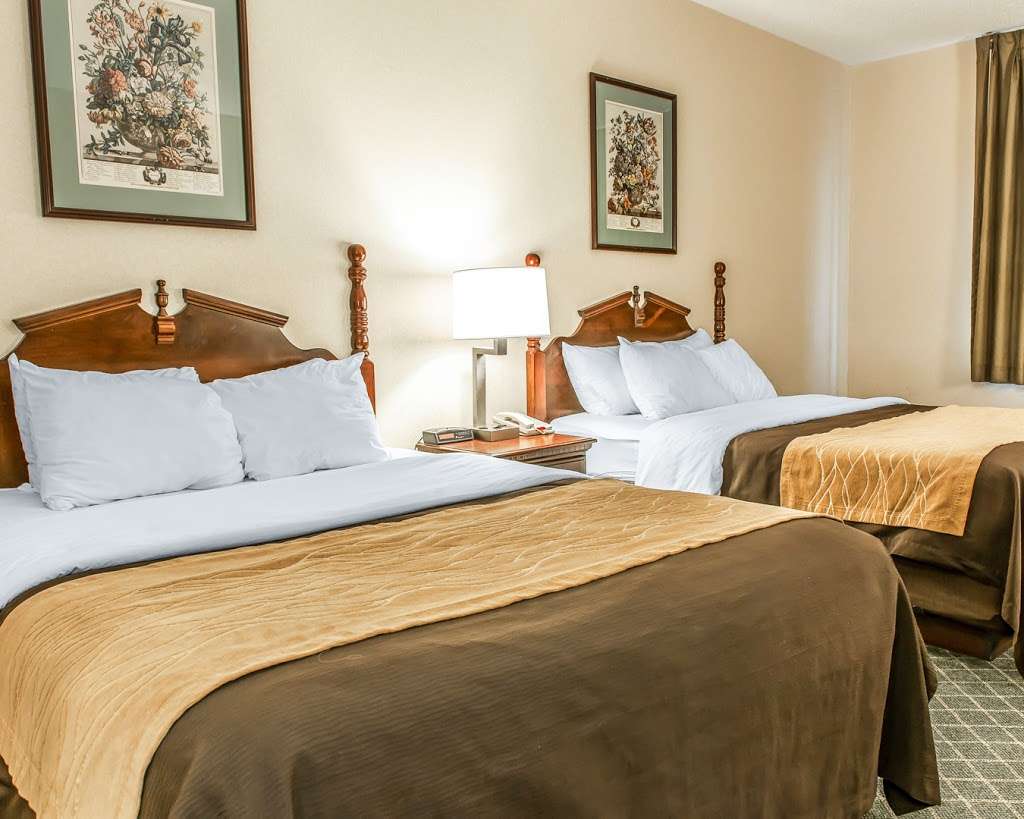 Comfort Inn | 36 W Rampart Rd, Shelbyville, IN 46176 | Phone: (317) 398-8044