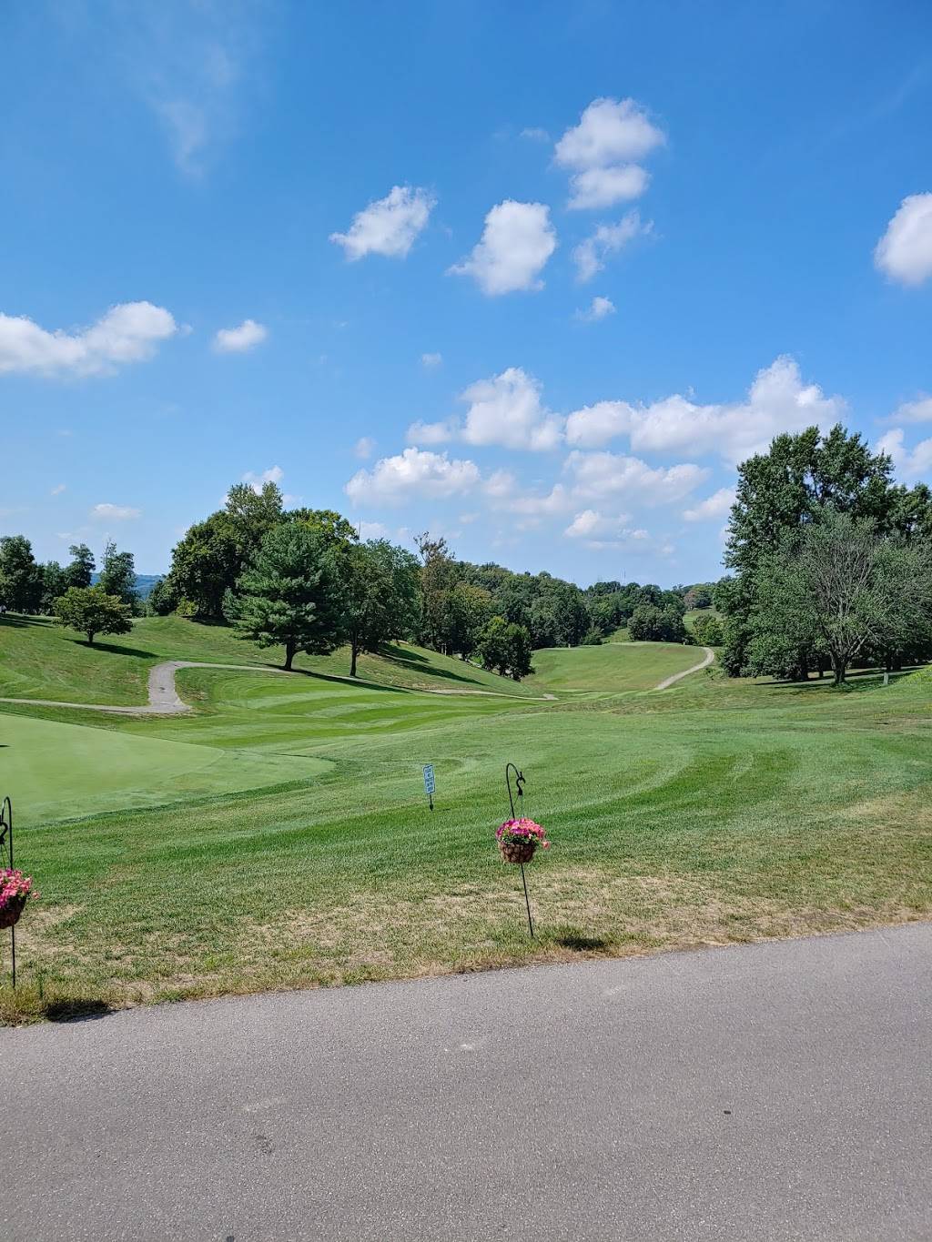 Devou Park Golf & Event Center | 1201 Park Dr, Covington, KY 41011, USA | Phone: (859) 431-8030